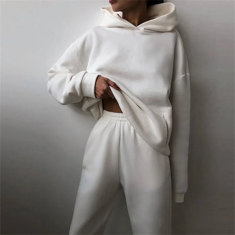 Cozy Up in Style Women's Autumn Tracksuit