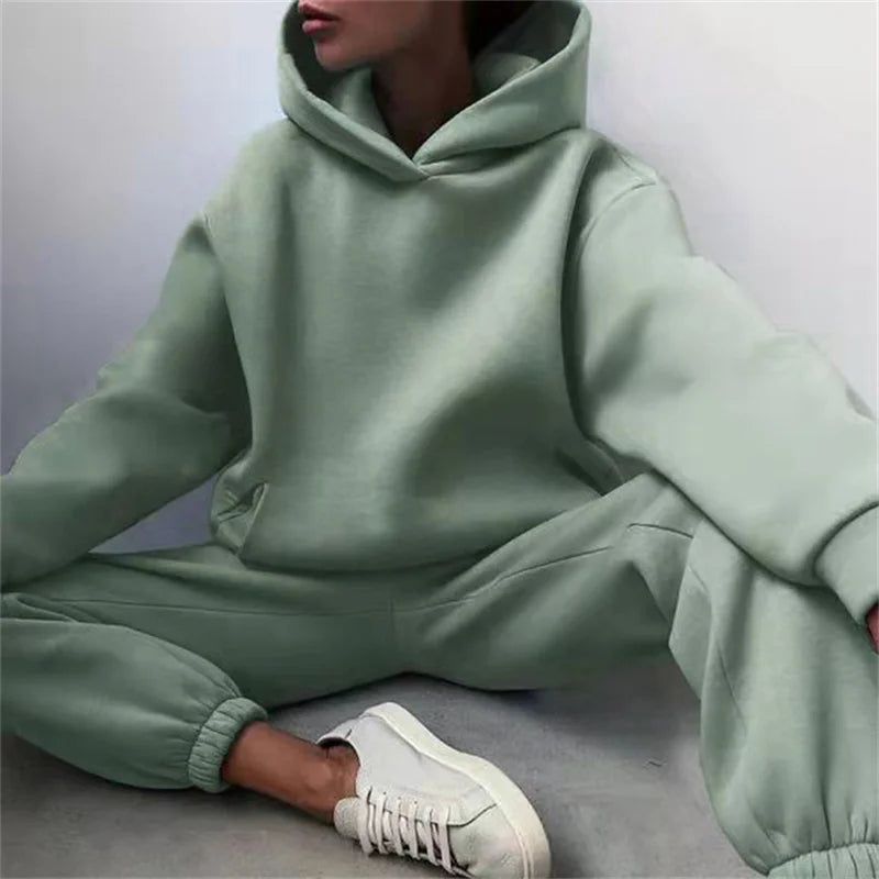 Cozy Up in Style Women's Autumn Tracksuit
